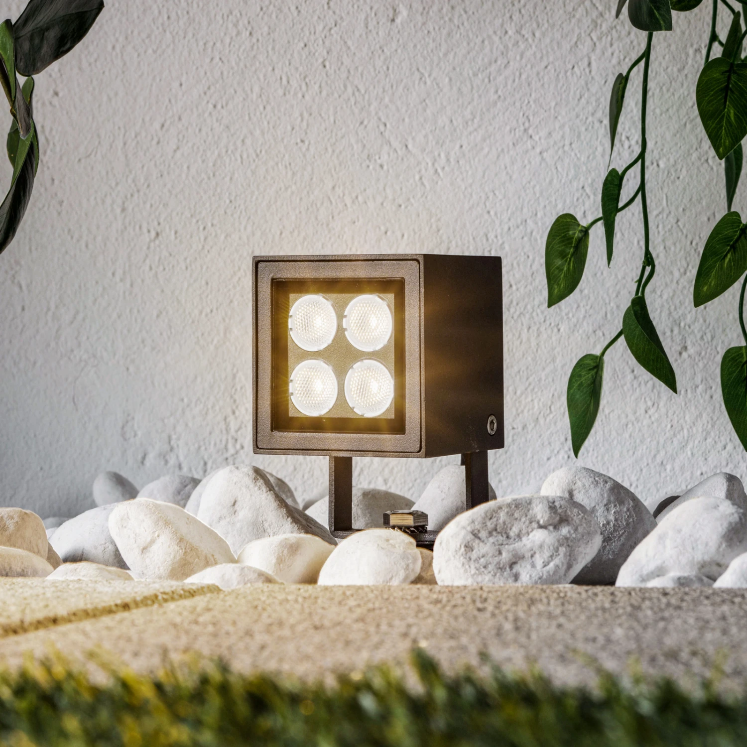 Lucande Erdspießstrahler Charlie Mit LED Für Außen, IP65 4 Lucande Erdspießstrahler Charlie Mit LED Für Außen, IP65 – Bild 2