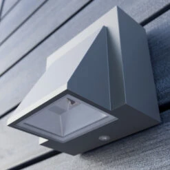 Lucande Silbergraue LED-Außenwandleuchte Marik -Lucande 9616062 6