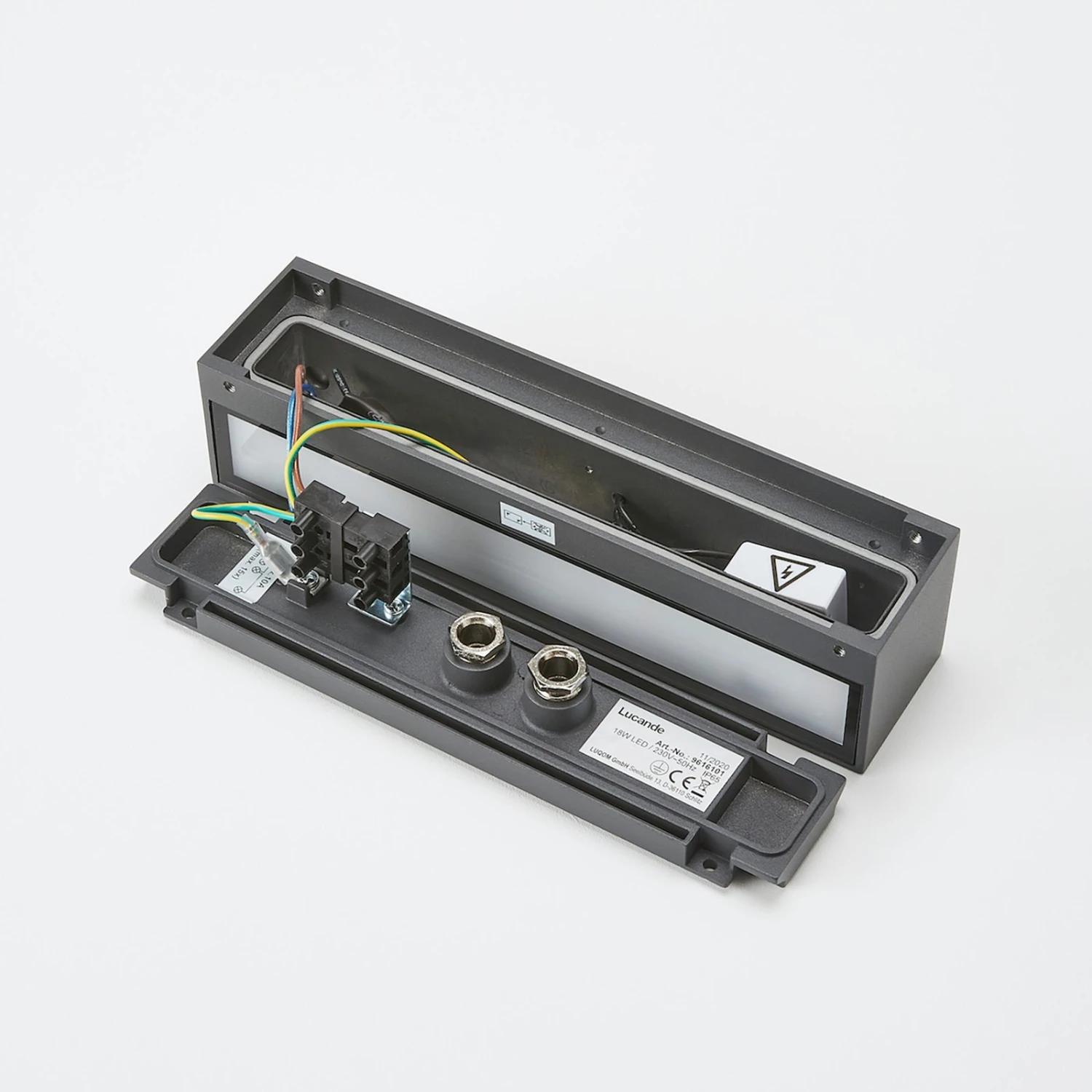 Lucande Tilde - Längliche LED-Wandlampe Für Außen Mit IP65 11 Lucande Tilde - Längliche LED-Wandlampe Für Außen Mit IP65 – Bild 9