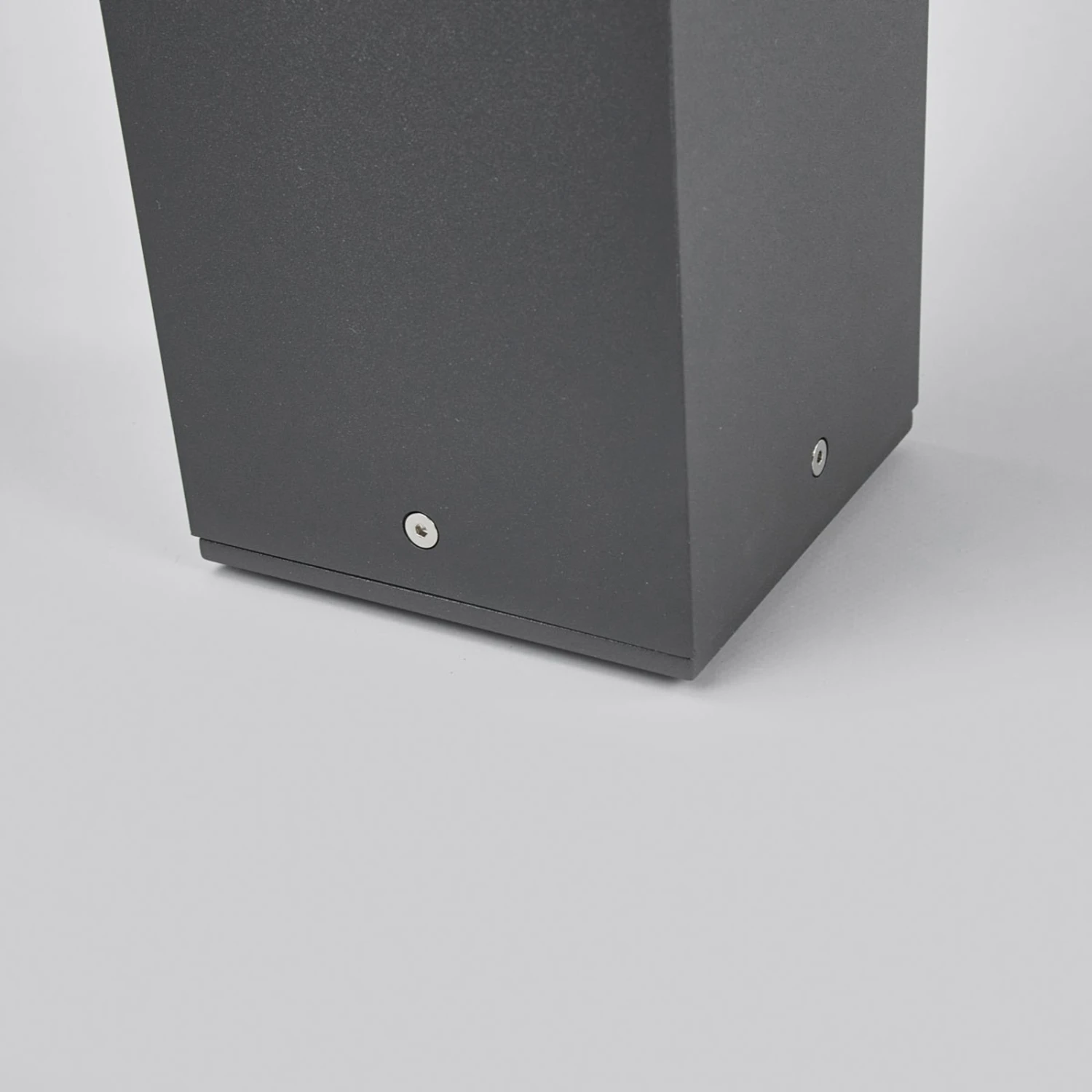 Lucande Wegeleuchte Klemens, Grafitgrau, Höhe 65 Cm 8 Lucande Wegeleuchte Klemens, Grafitgrau, Höhe 65 Cm – Bild 6