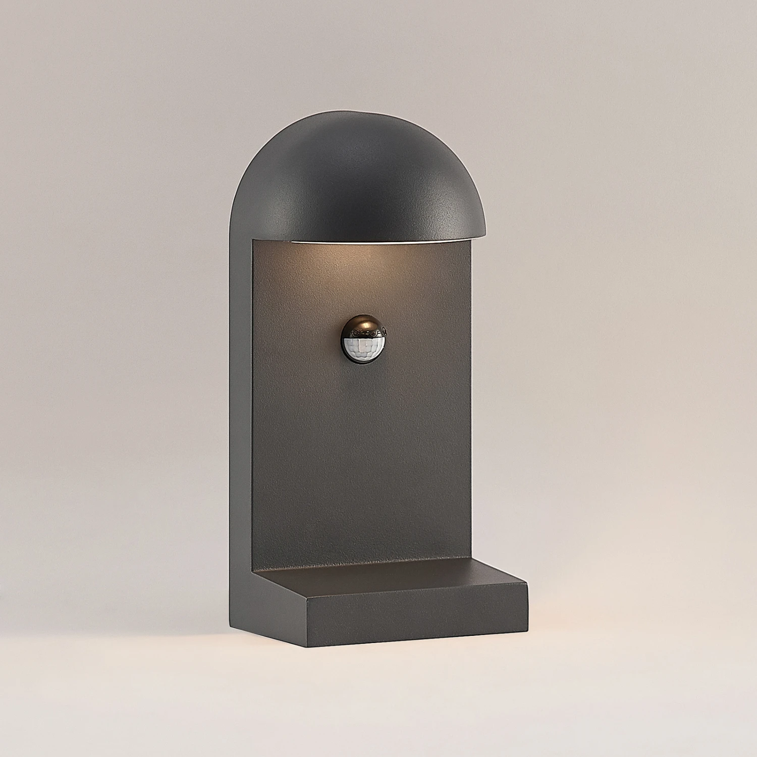 Lucande Jasmia Sensor-Außenwandlampe, Dunkelgrau 8 Lucande Jasmia Sensor-Außenwandlampe, Dunkelgrau – Bild 6