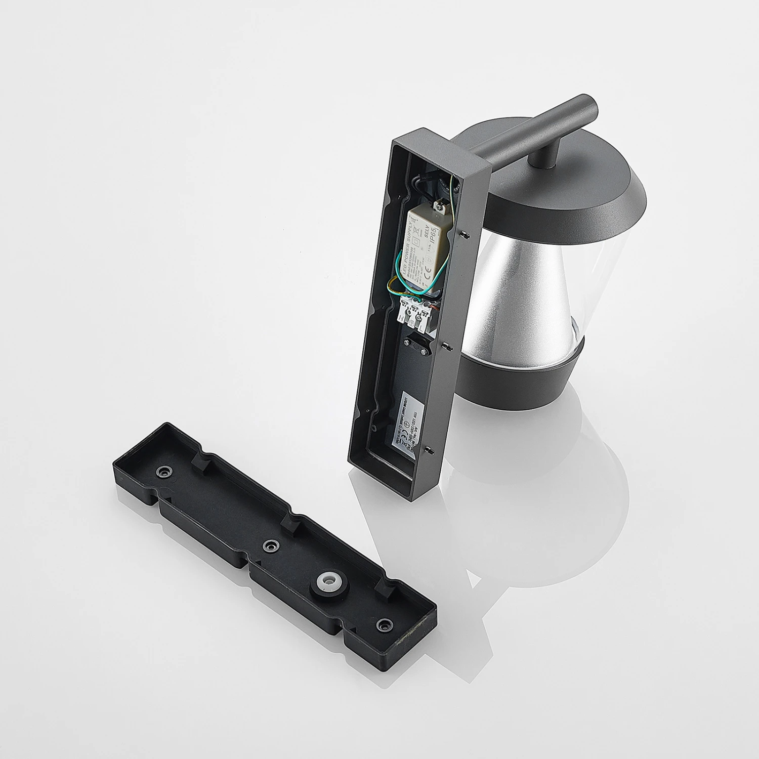 Lucande Tiany LED-Außenwandleuchte, Hängend 11 Lucande Tiany LED-Außenwandleuchte, Hängend – Bild 9