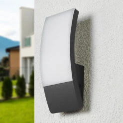 Lucande Gewölbte LED-Außenwandleuchte Siara, Dunkelgrau -Lucande 9619093 1