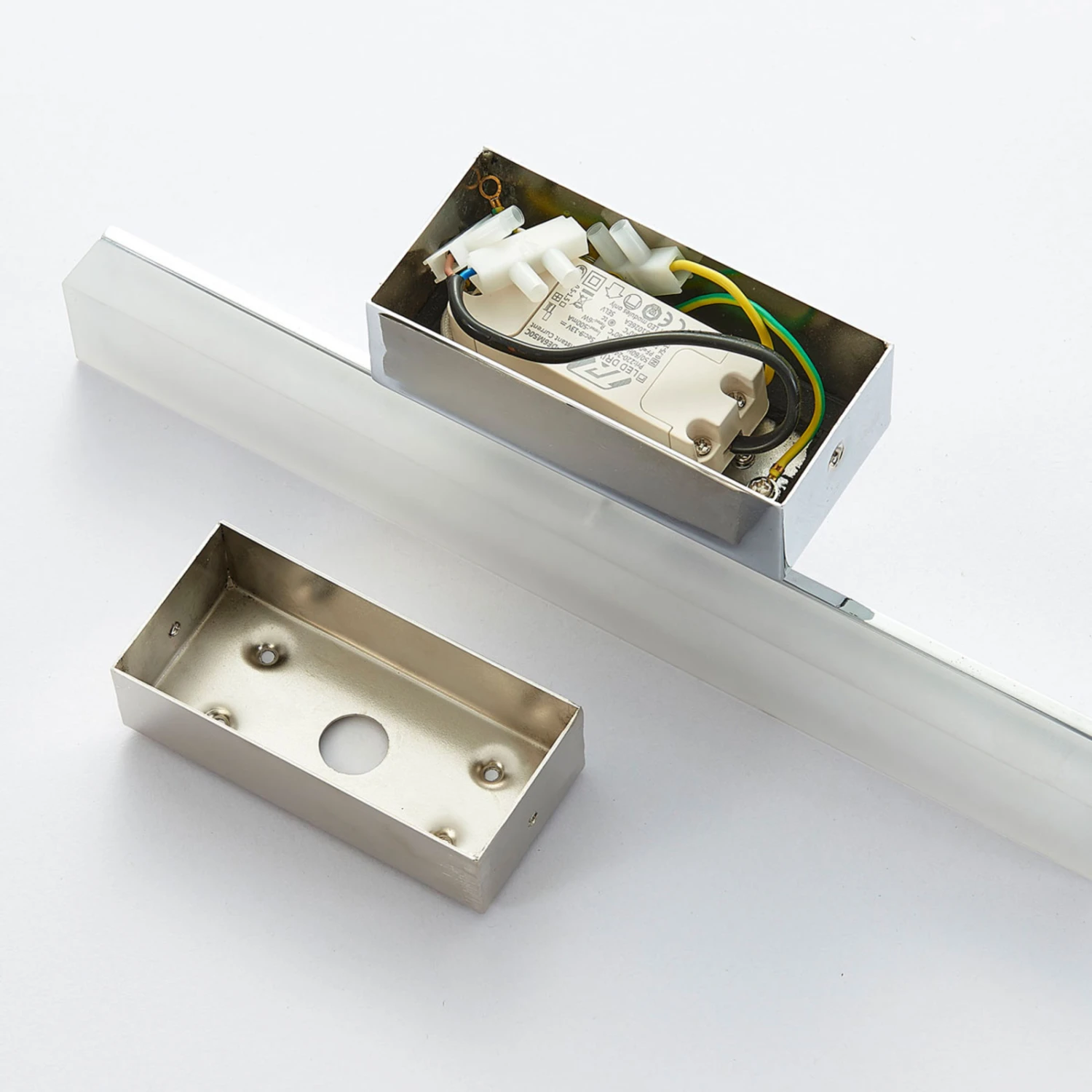 Lucande LED-Bad-Wandleuchte Julie 11 Lucande LED-Bad-Wandleuchte Julie – Bild 9