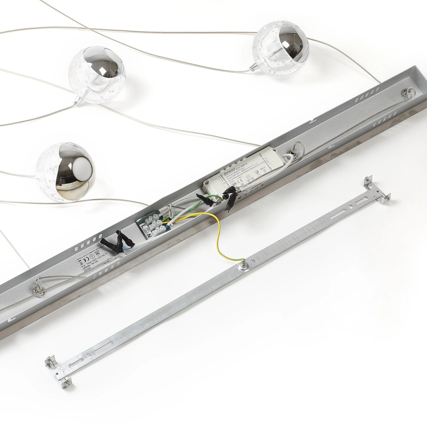 Lucande LED-Pendellampe Hayley, 5-fl., Länglich, Chrom 9 Lucande LED-Pendellampe Hayley, 5-fl., Länglich, Chrom – Bild 7