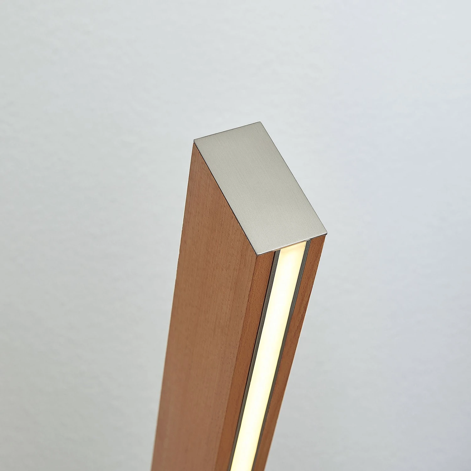 Lucande LED-Holz-Stehleuchte Tamlin, Buchefarben 10 Lucande LED-Holz-Stehleuchte Tamlin, Buchefarben – Bild 8