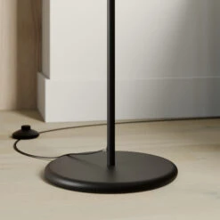 Lucande Angelina Stehleuchte, Schwarz-gold -Lucande 9624862 3