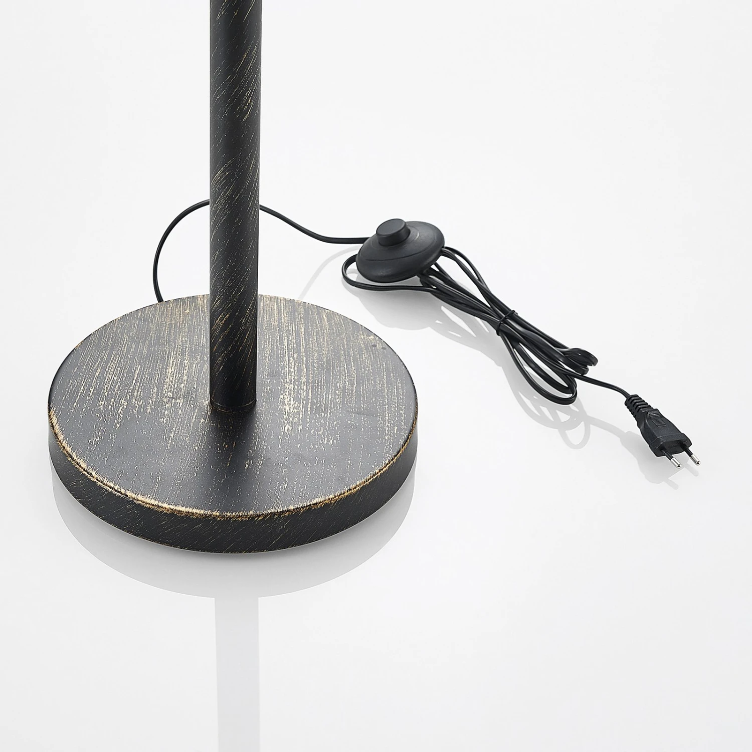 Lucande Evory Stehleuchte, Dreiflammig 11 Lucande Evory Stehleuchte, Dreiflammig – Bild 9