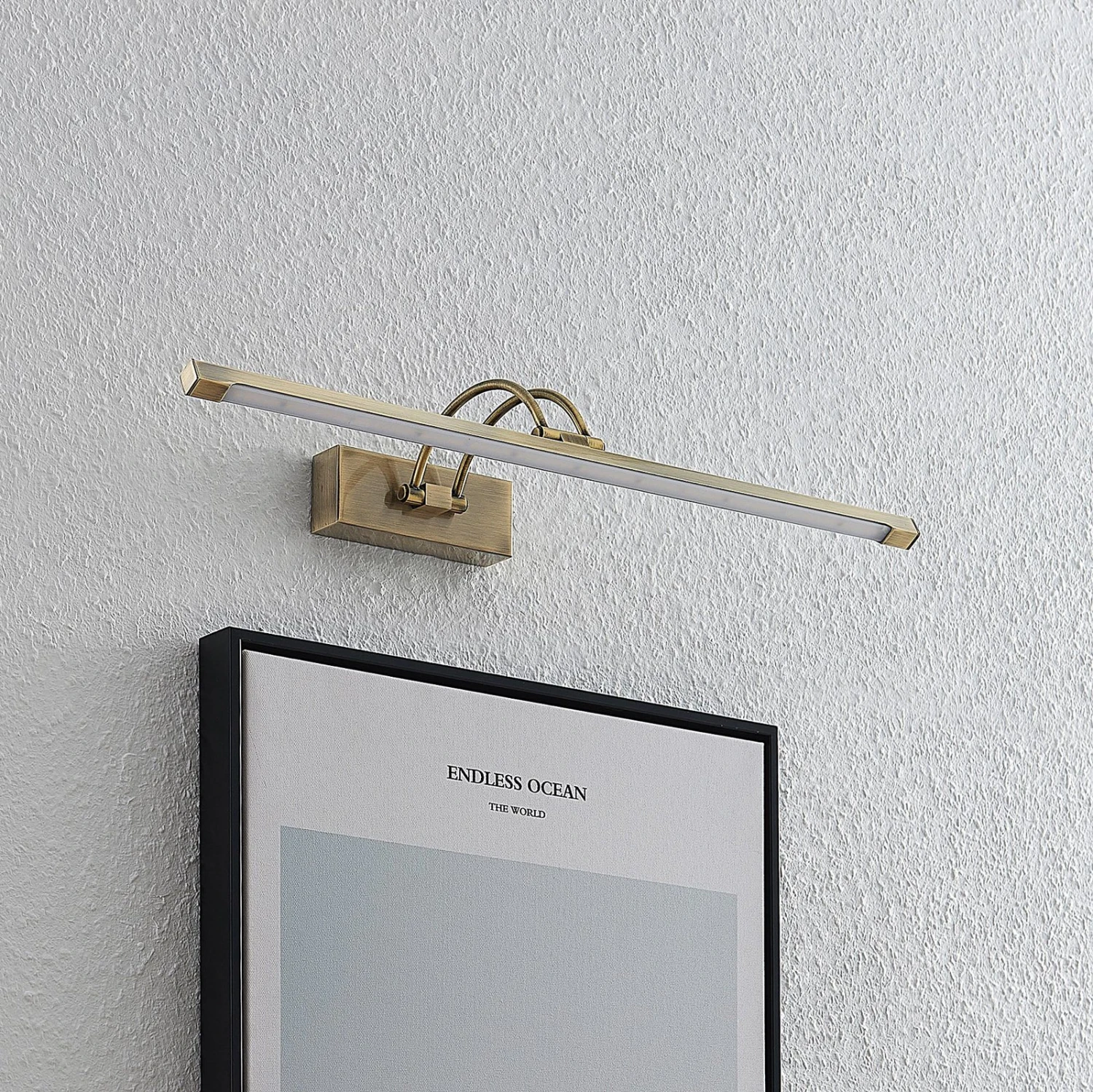 Lucande Felena LED-Bilderleuchte, Messing Antik 4 Lucande Felena LED-Bilderleuchte, Messing Antik – Bild 2