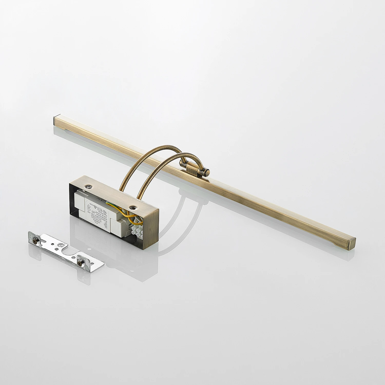 Lucande Felena LED-Bilderleuchte, Messing Antik 11 Lucande Felena LED-Bilderleuchte, Messing Antik – Bild 9