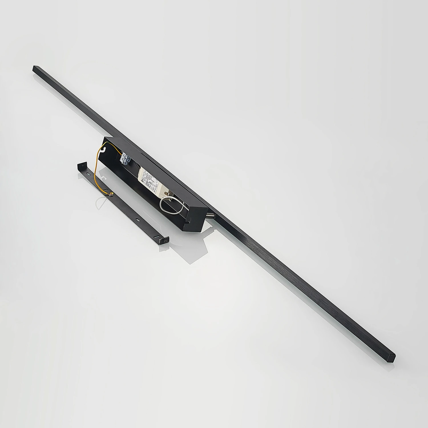 Lucande Stakato LED-Wandleuchte, Achtflammig 11 Lucande Stakato LED-Wandleuchte, Achtflammig – Bild 9