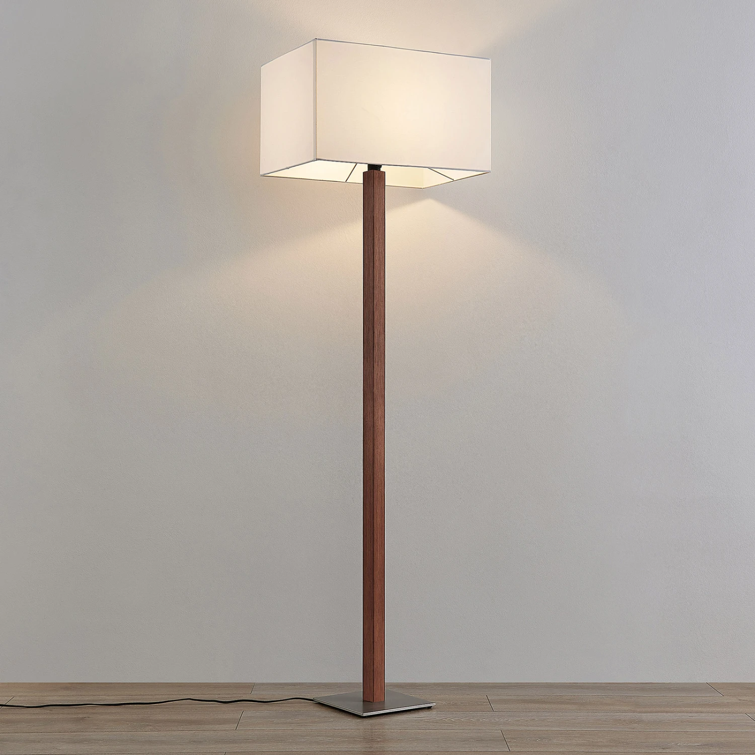 Lucande Larkira Stoff-Stehlampe, Holz, Eckig, Weiß 7 Lucande Larkira Stoff-Stehlampe, Holz, Eckig, Weiß – Bild 5