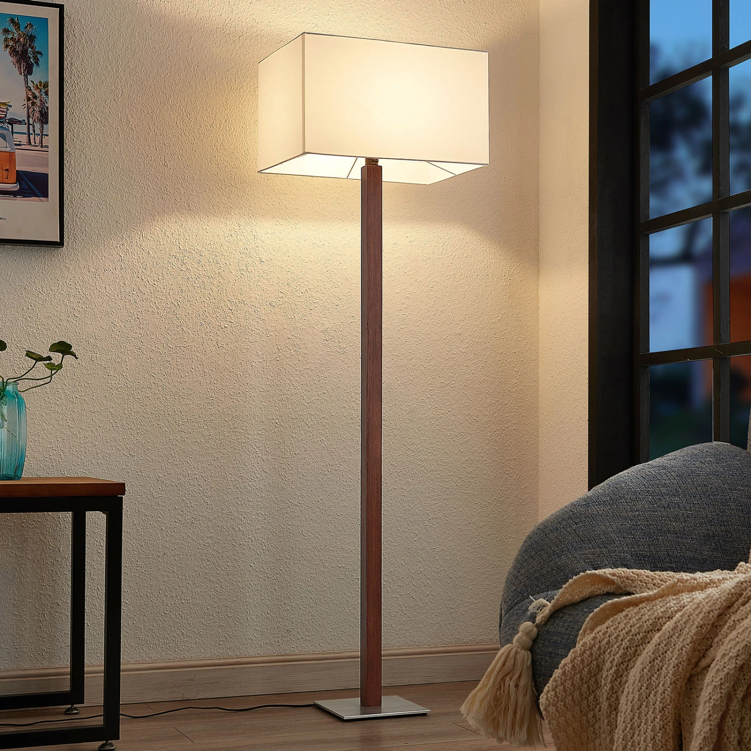 Lucande Larkira Stoff-Stehlampe, Holz, Eckig, Weiß 3 Lucande Larkira Stoff-Stehlampe, Holz, Eckig, Weiß