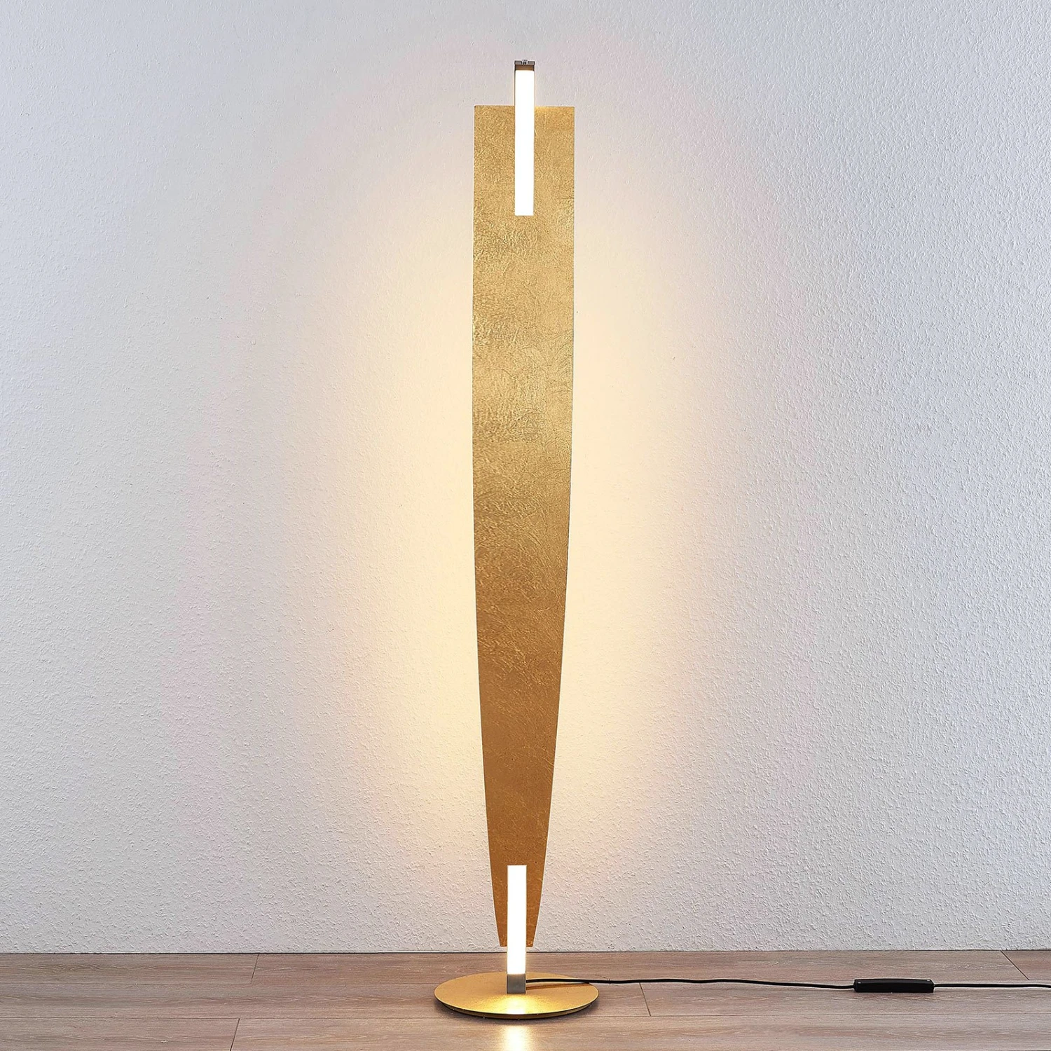 Lucande LED-Stehleuchte Marija In Edler Gold-Optik 7 Lucande LED-Stehleuchte Marija In Edler Gold-Optik – Bild 5