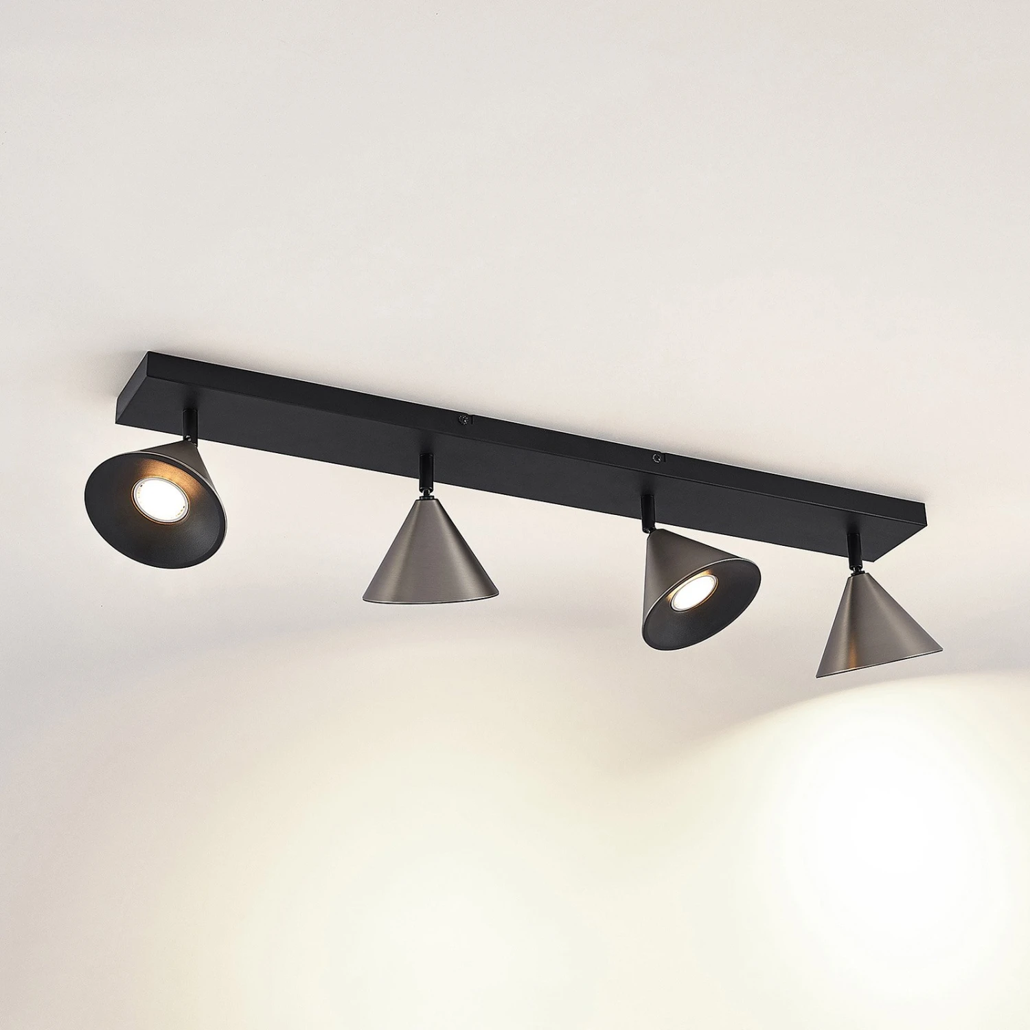 Lucande Kartio Deckenlampe, 4-fl., Neigbar, Nickel 4 Lucande Kartio Deckenlampe, 4-fl., Neigbar, Nickel – Bild 2