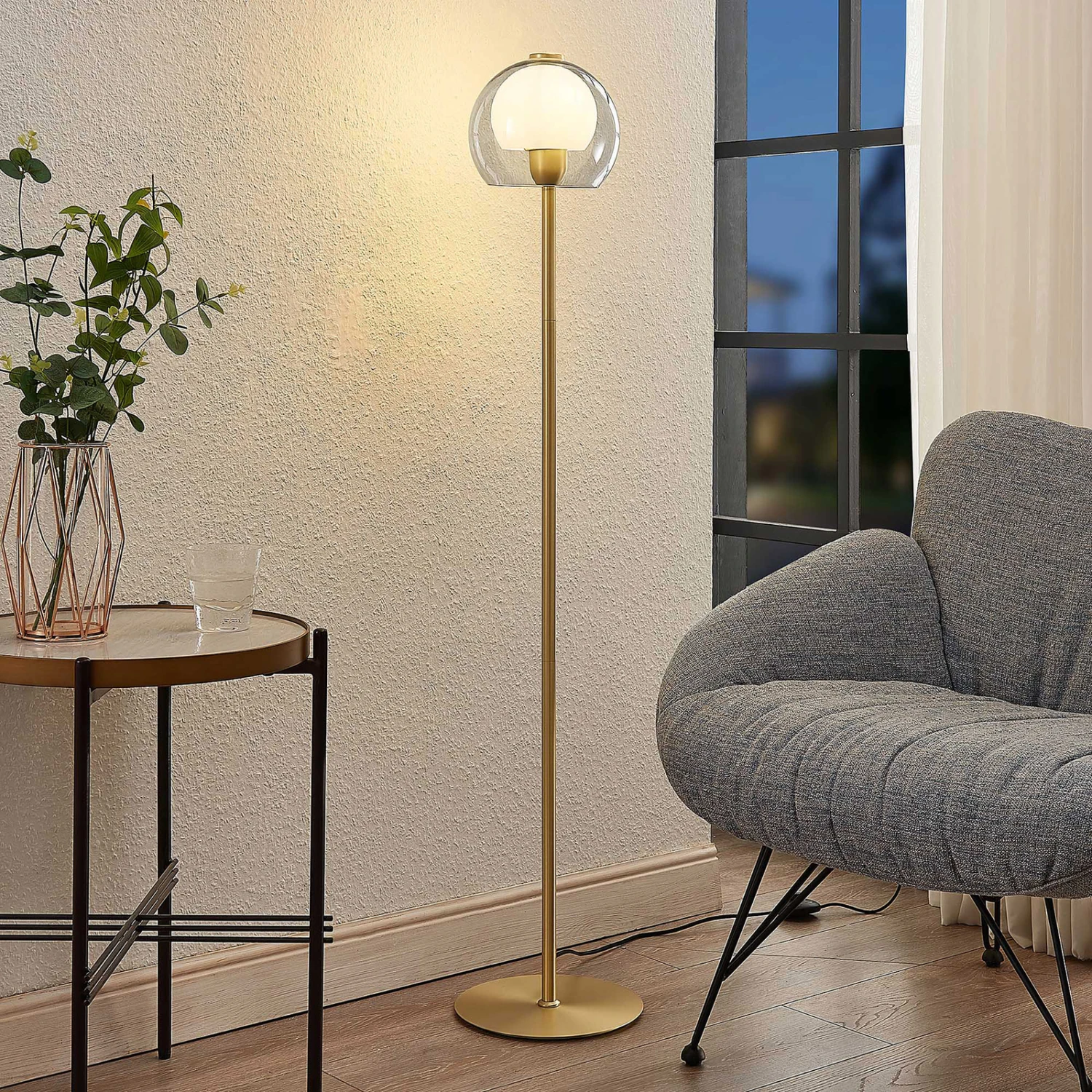 Lucande Mylah Stehleuchte Mit Glasschirm, Messing 3 Lucande Mylah Stehleuchte Mit Glasschirm, Messing