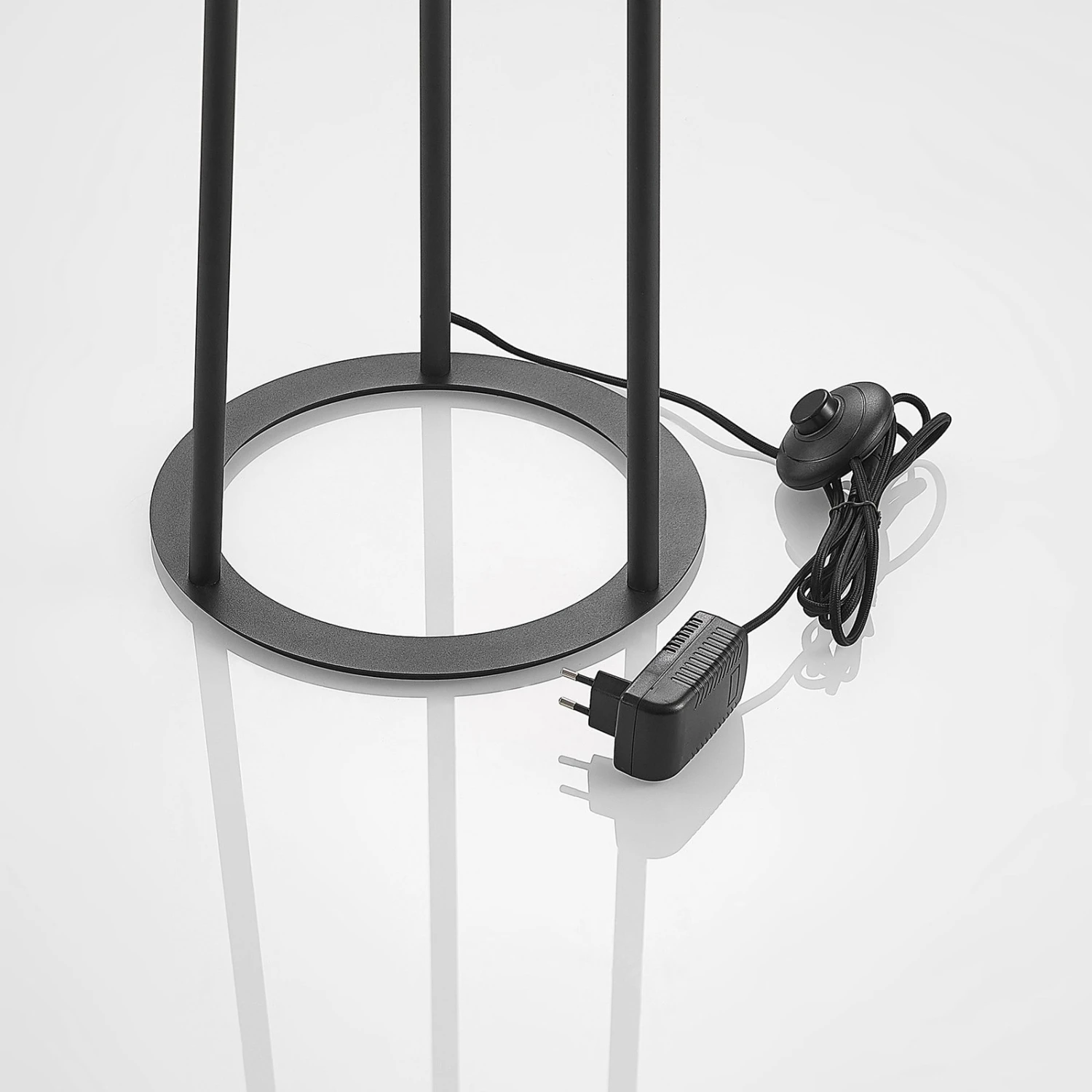 Lucande Seppe LED-Stehleuchte, Ø 30 Cm, Nickel 9 Lucande Seppe LED-Stehleuchte, Ø 30 Cm, Nickel – Bild 7