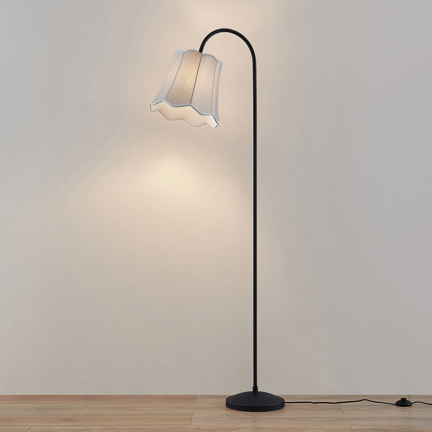 Lucande Binta Stoffstehleuchte, Vintage Silbergrau 7 Lucande Binta Stoffstehleuchte, Vintage Silbergrau – Bild 5