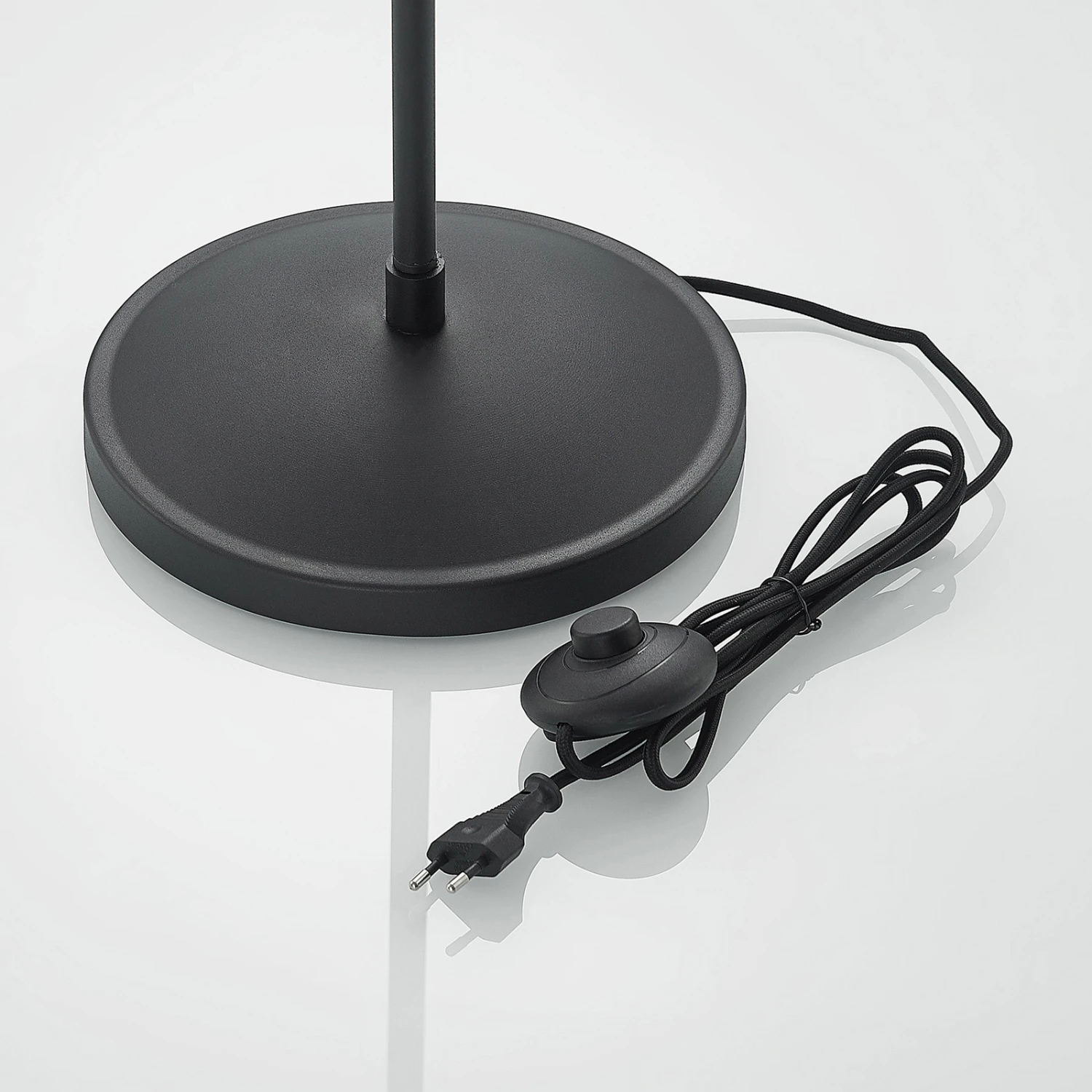 Lucande Binta Stoffstehleuchte, Vintage Silbergrau 10 Lucande Binta Stoffstehleuchte, Vintage Silbergrau – Bild 8