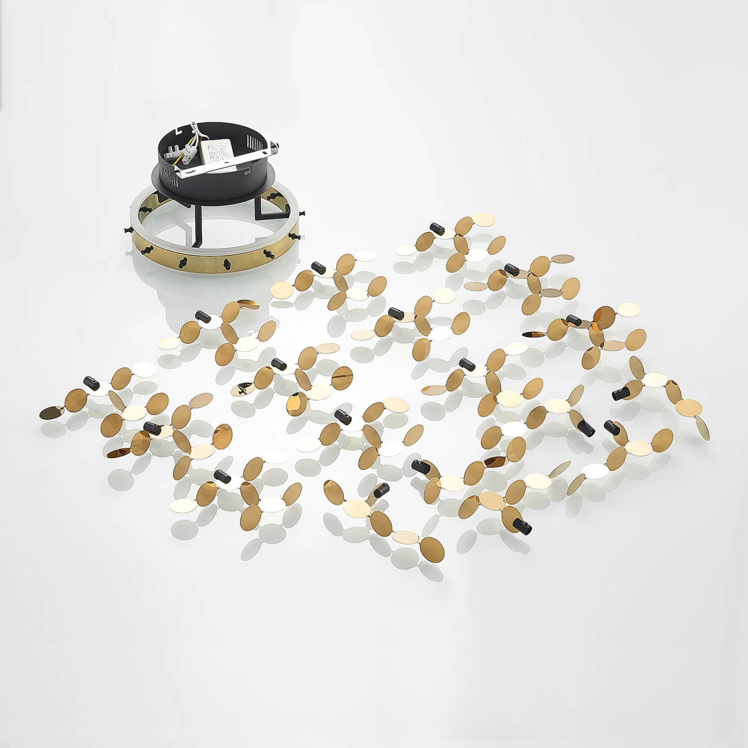 Lucande Glimmo LED-Deckenleuchte, Schwarz, Messing 11 Lucande Glimmo LED-Deckenleuchte, Schwarz, Messing – Bild 9