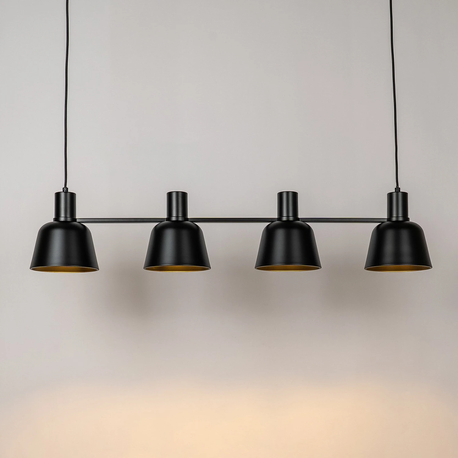 Lucande Servan Hängeleuchte, Schwarz, Vierflammig 7 Lucande Servan Hängeleuchte, Schwarz, Vierflammig – Bild 5