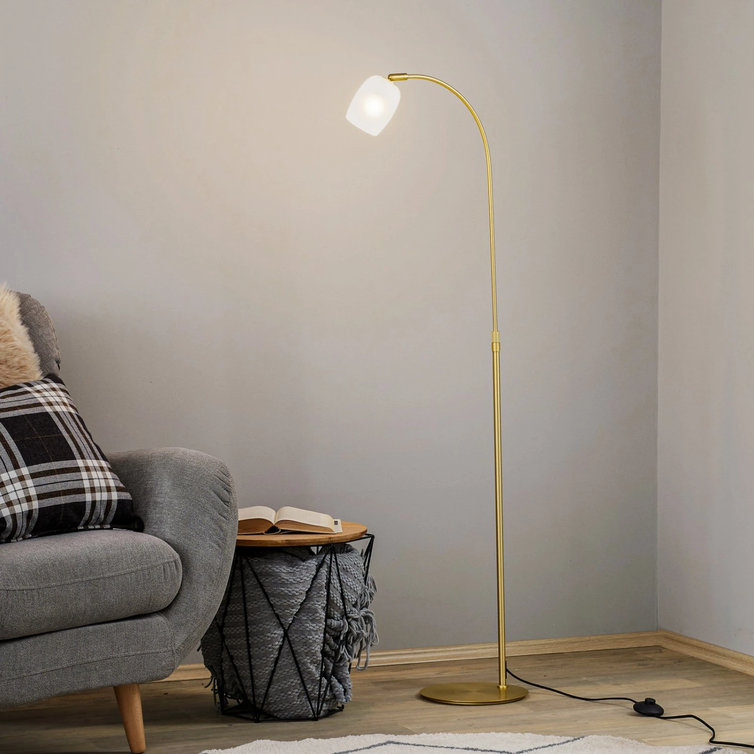 Lucande Taylan Stehleuchte Aus Eisen Glas-Schirm 3 Lucande Taylan Stehleuchte Aus Eisen Glas-Schirm