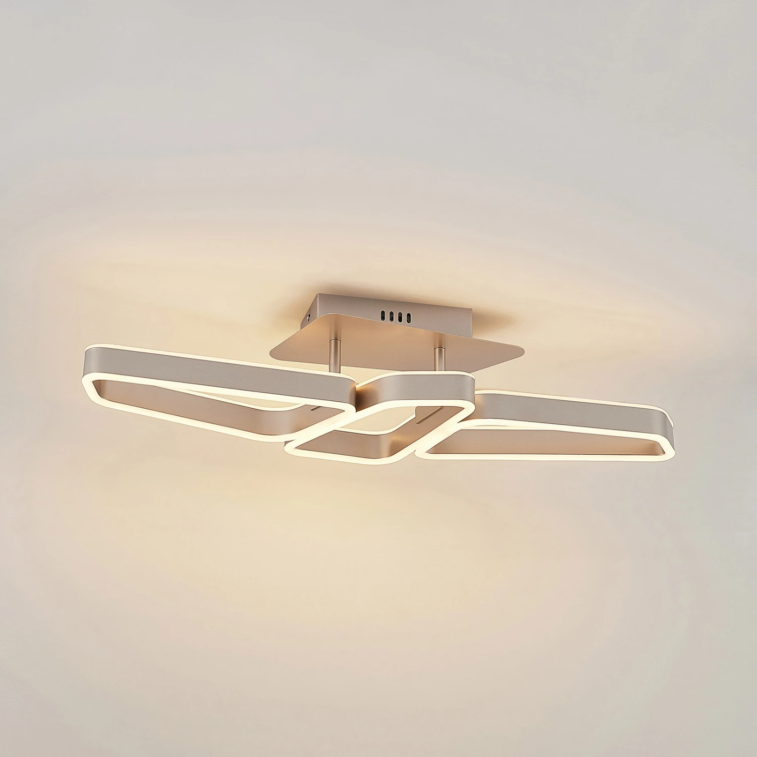 Lucande Quinn LED-Deckenlampe, Dreiflammig Nickel 8 Lucande Quinn LED-Deckenlampe, Dreiflammig Nickel – Bild 6