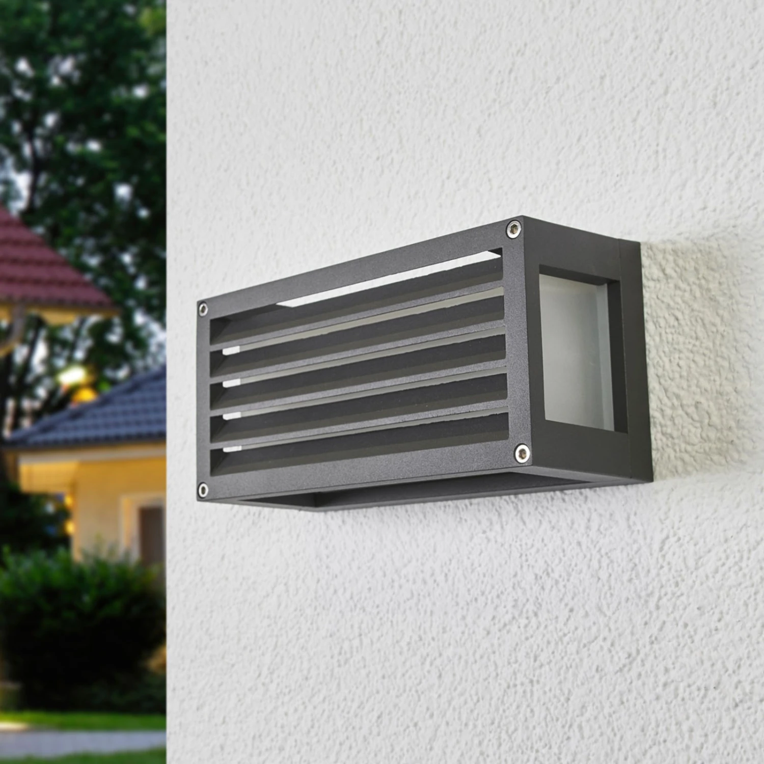 Lucande Gestreifte Außenwandlampe Aurelien, Dunkelgrau 4 Lucande Gestreifte Außenwandlampe Aurelien, Dunkelgrau – Bild 2