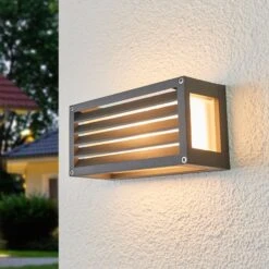 Lucande Gestreifte Außenwandlampe Aurelien, Dunkelgrau