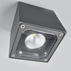 Lucande Würfelförmige LED-Außendeckenlampe Tanea, IP54 -Lucande 9969063 4