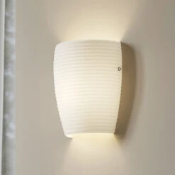 Lucande Vera Wandleuchte Mit Weißem Glasschirm